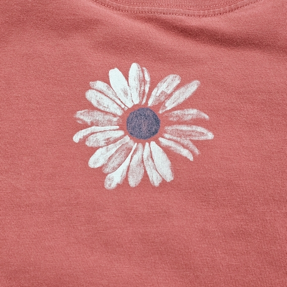 Life Is Good Crusher Tee, Muted red with Daisie, SIZE XXL - Picture 2 of 7